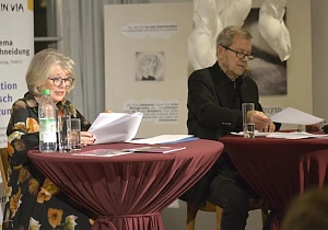 Jutta Sepeiled und Michael Schwarzmaier lesen "Geboren im großen Regen" und "Schwester Löwenherz" von Fadumo Korn